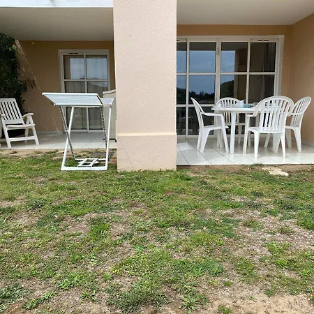 3 Pieces Avec Terrasse Et Piscine A Saint-raphael - Fr-1-504-683 *